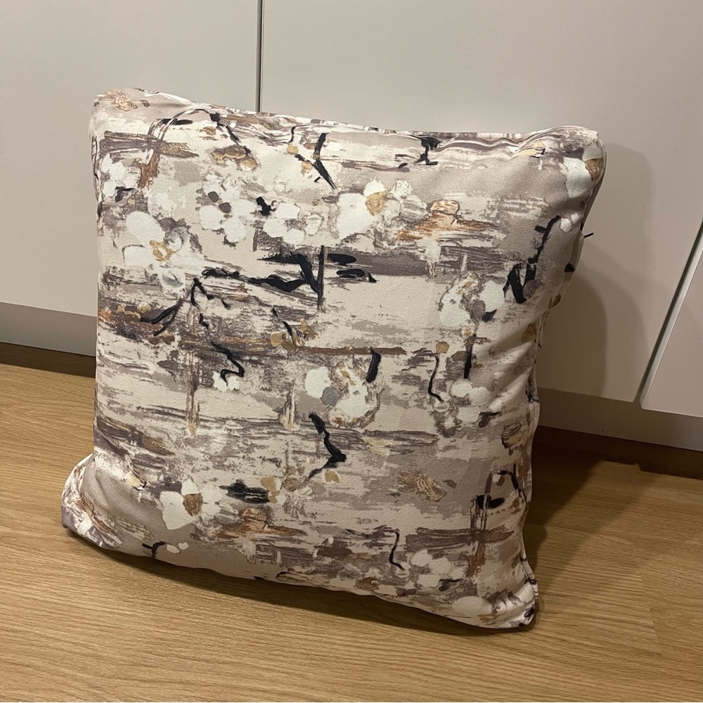 Never used 19x19 accent pillow